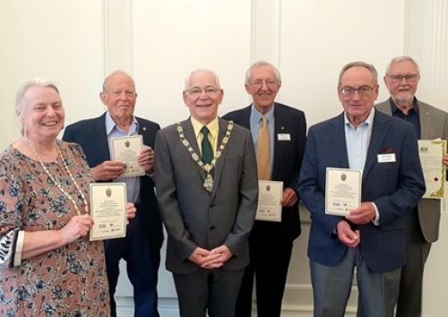 Trustees with Mayor Alan Earwaker Trustees with Mayor Alan Earwaker
